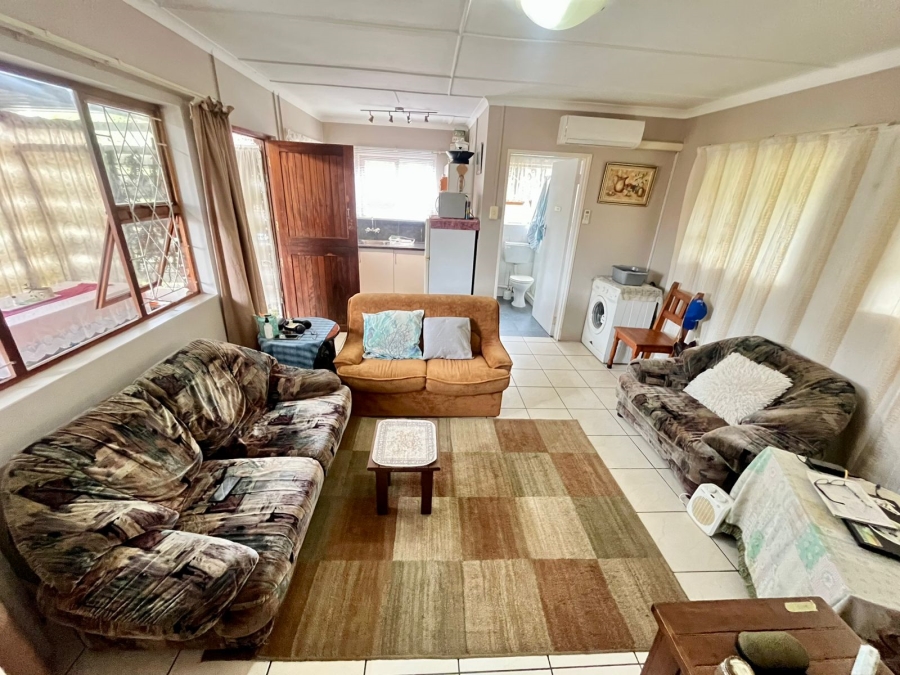 1 Bedroom Property for Sale in Bonza Bay Eastern Cape